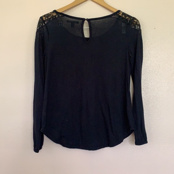 American Eagle Outfitters Long Sleeves Black Top XS Lace Shoulder - Picture 10 of 11